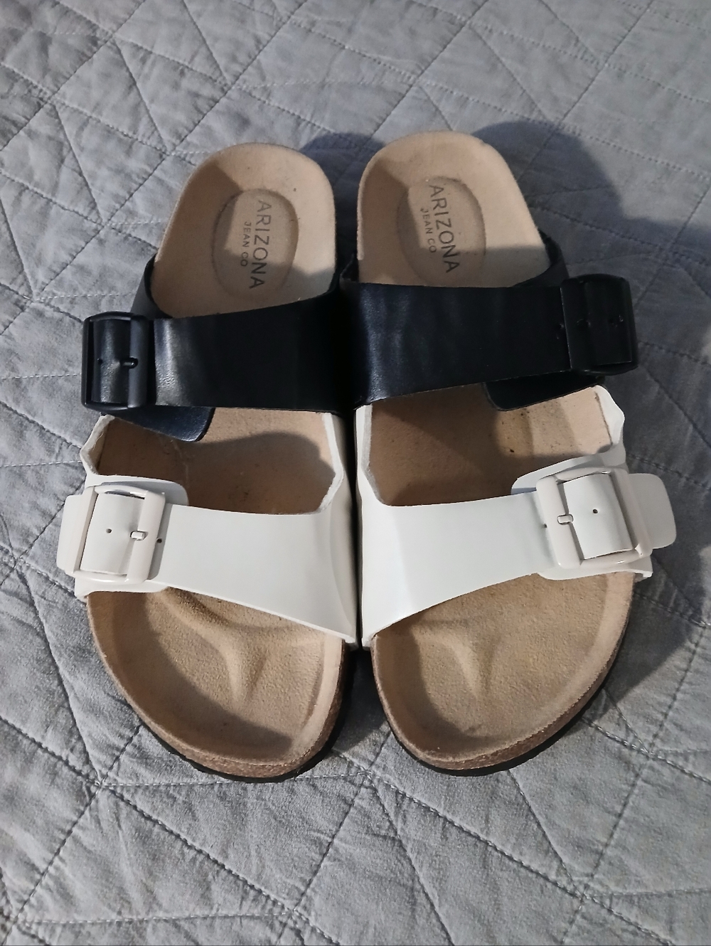Arizona by Target Two-Tone Buckle Slide Sandals - Black & White